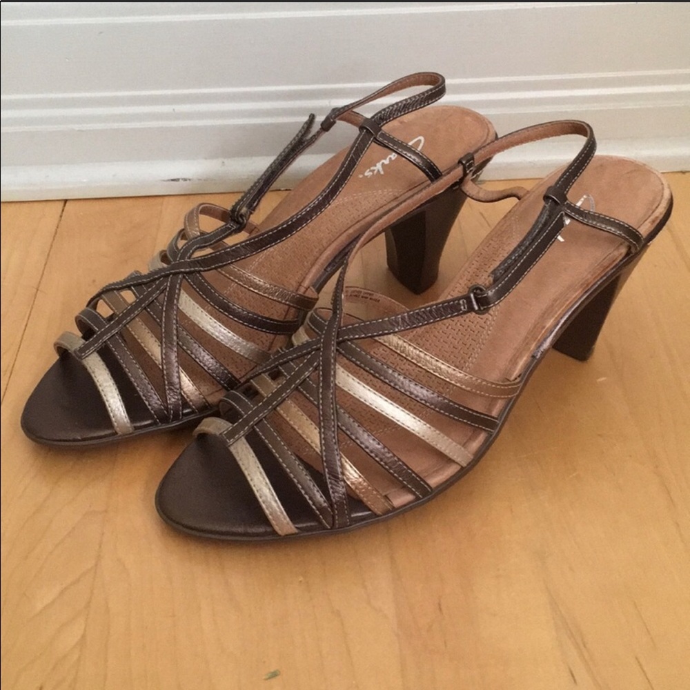 Clarks mix-metallic sandals , NEW, size 9